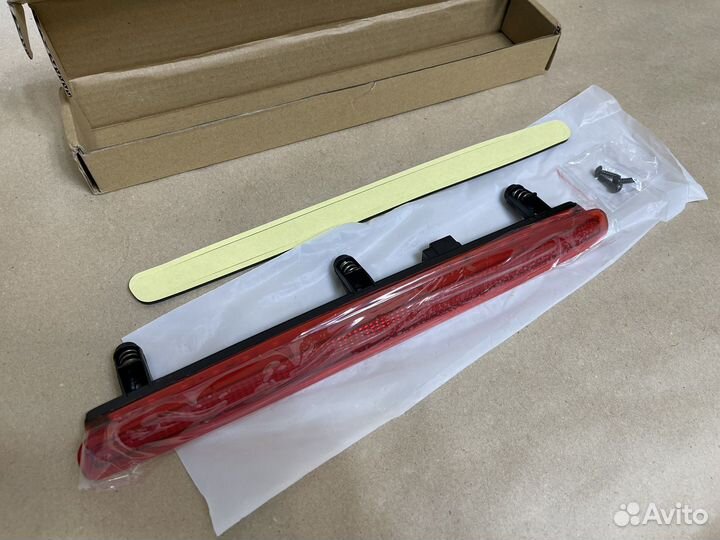 Стоп сигнал Volkswagen transporter t5 новый