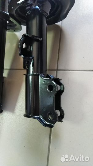 Стойки передние Changan CS35