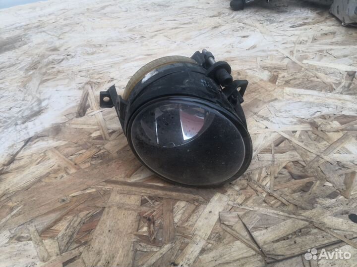 Противотуманная фара volkswagen tiguan