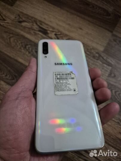 Samsung Galaxy A70, 6/128 ГБ