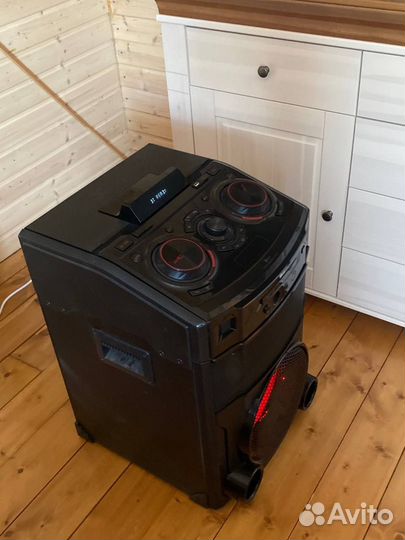 Колонка 1кВт LG OM5550K