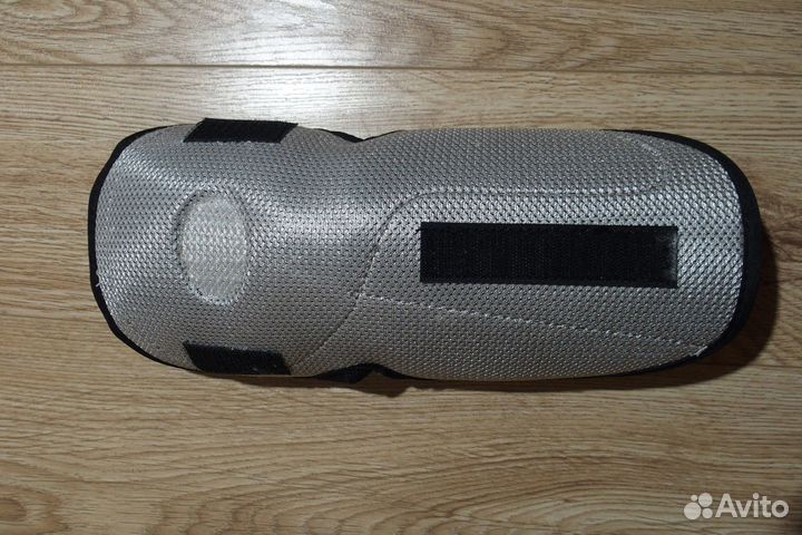 Щитки хоккейные 10