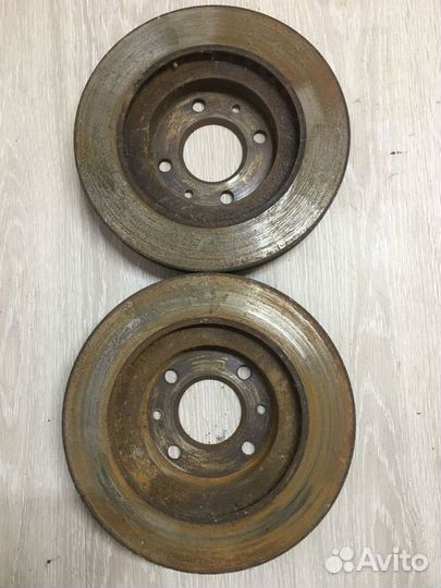 Тормозной диск перед Renault logan 2