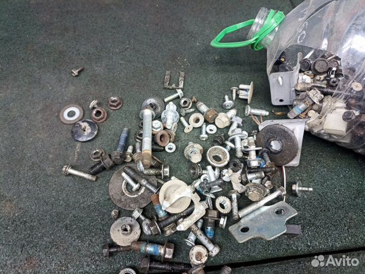 Болты Chevrolet Aveo 1 T255 1.2 B12D1 2009