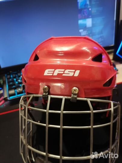 Хоккейный шлем, размер м (55-57)