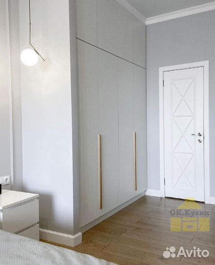 Шкаф распашной