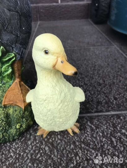 Садовая фигура утёнок