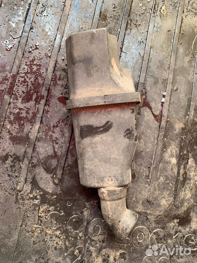 Резонатор воздушного фильтра Mercedes Benz E-Class