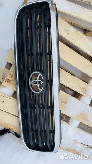 Решетка радиатора toyota land cruiser 100