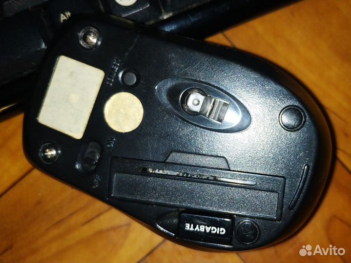 Беспроводная клавиатура и мышь