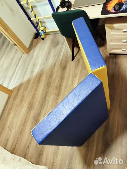 Мат гимнастический складной