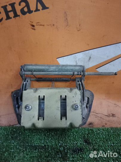 Ручка двери внешняя передняя правая Газ 31105 406