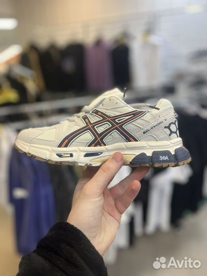 Кроссовки Asics