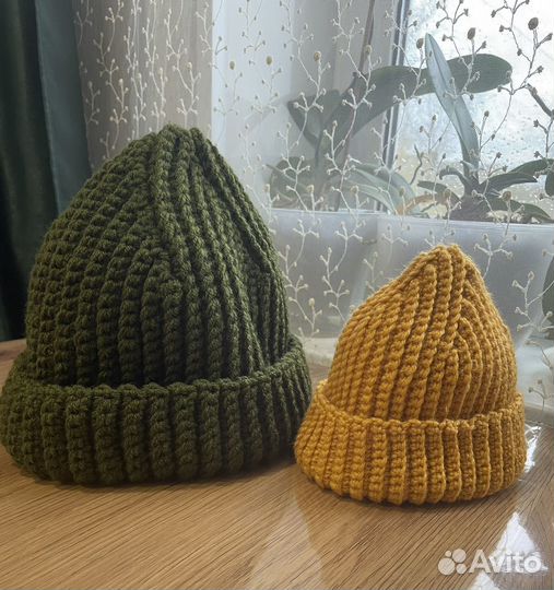Шапка вязаная ручной работы