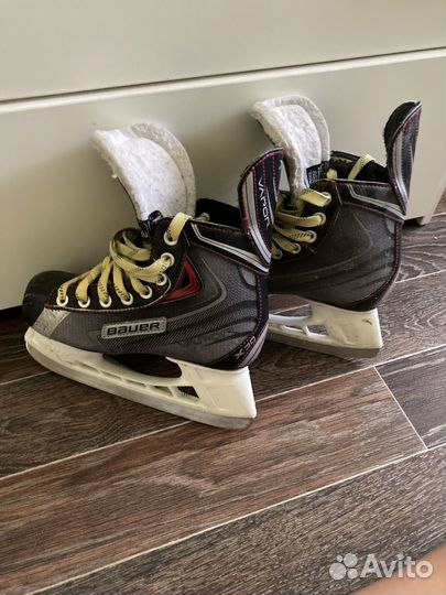 Хоккейные коньки bauer
