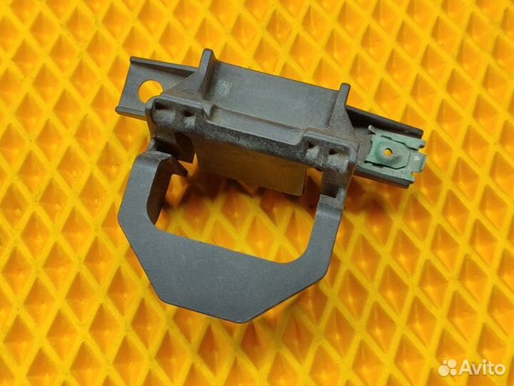 Кронштейн радиатора Bmw X1 E84 2.0 N20 2012