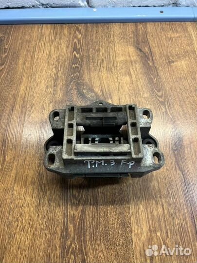 Подушка АКПП Ford Mondeo III 2.0 2004