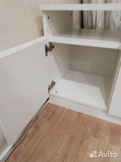 Тумба белая