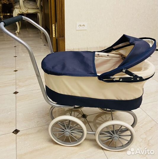 Детская коляска demi и детский стул для кормления