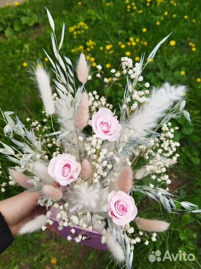 Букеты из стабилизированных роз, сухоцветов