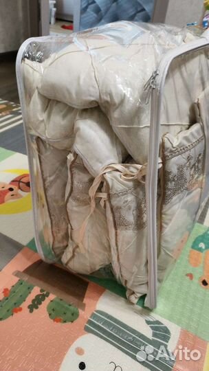 Комплект в детскую кроватку с бортиками