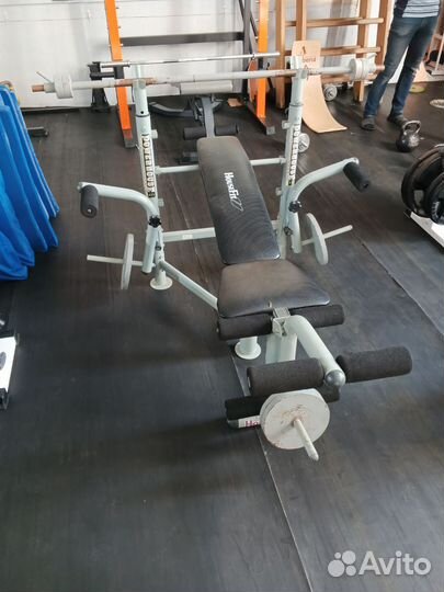 Скамья для жима лежа со штангой