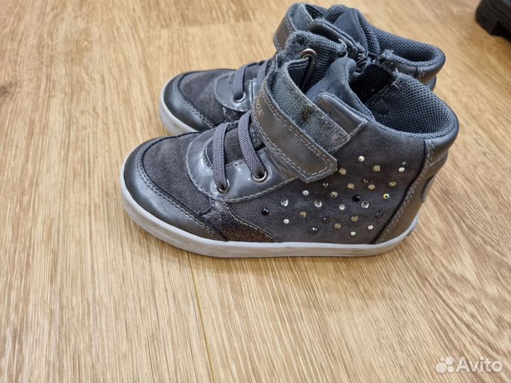 Ботинки демисезонные для девочки 24 размер geox