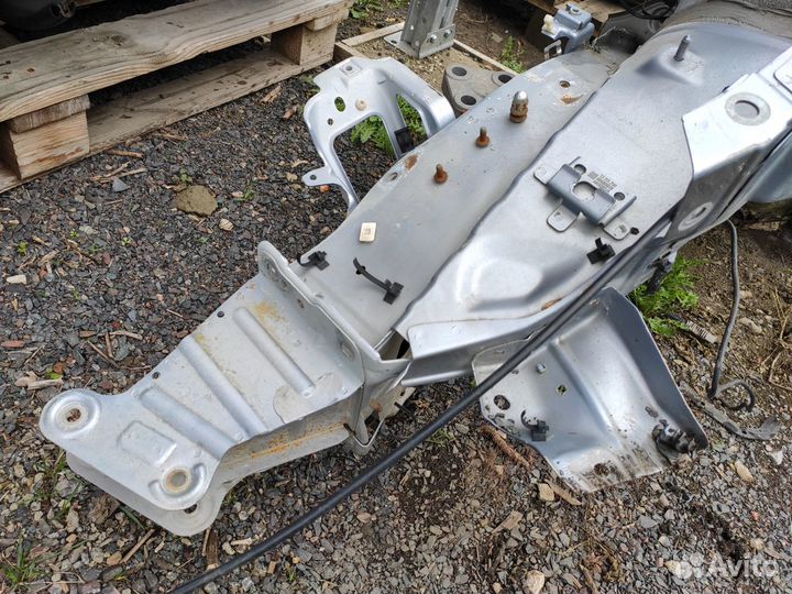 Лонжерон левый на Opel Astra H