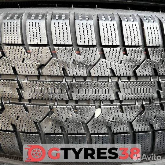 Toyo Observe Garit GIZ 205/50 R17 89Q