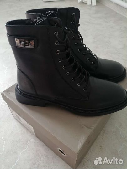Ботинки демисезонные новые