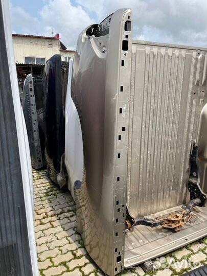 Крыло прав. зад. Toyota Tundra