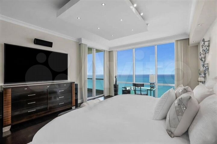 3-к. квартира, 150 м², 15/25 эт.