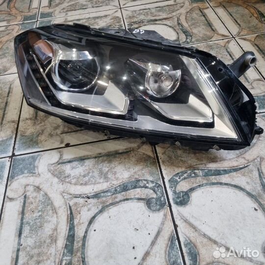 Фара Volkswagen Passat B7