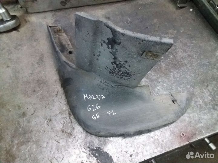 Брызговик передний mazda 626 ge комплект