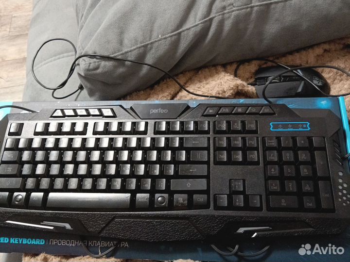 Игровая клавиатура и мышь