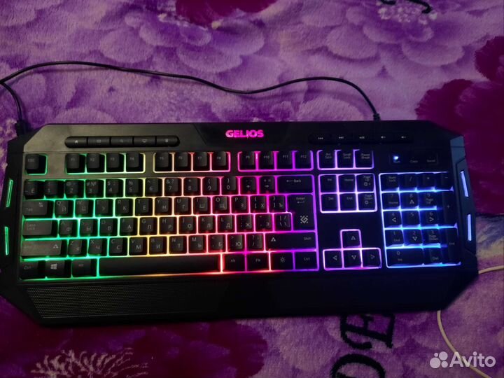 Игровая клавиатура с подсветкой