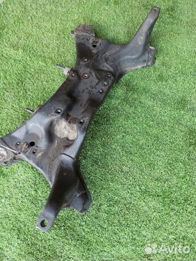 Подрамник передний Митцубиси Оутлендер