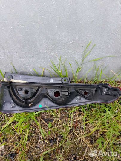 Левый задний фонарь Nissan note