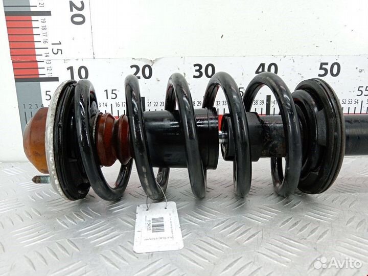 Стойка для Volkswagen Passat 5 GP