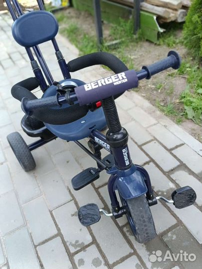 Трехколесный велосипед с родительской ручкой