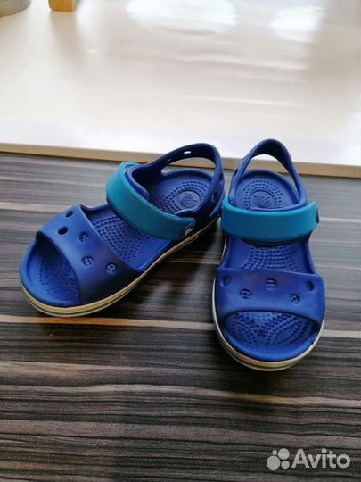 Сандали crocs c8