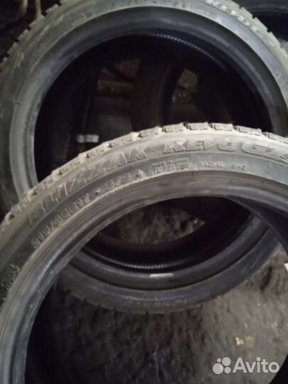 Bridgestone Blizzak Revo GZ 215/45 R17 87S