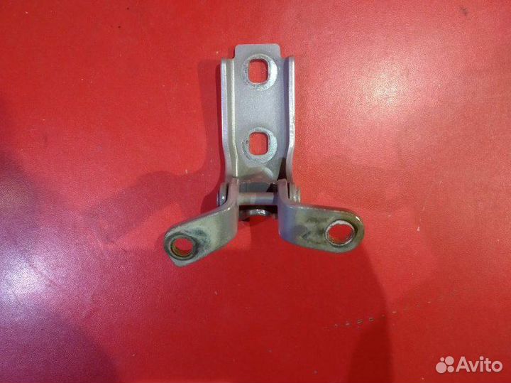 Петля двери передняя левая Chevrolet Cruze J305