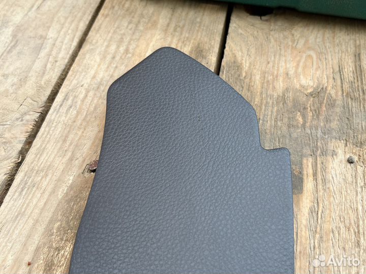 Заглушка торпедо левая Nissan Tiida C11