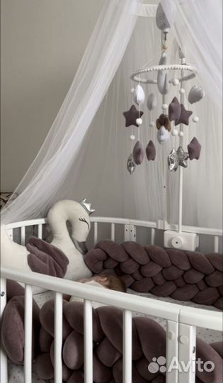 Мобиль на кроватку из фетра