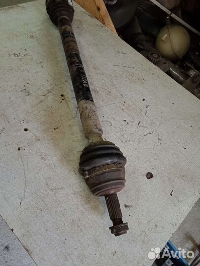 Привод правый Volkswagen Golf 3 Фольксваген гольф