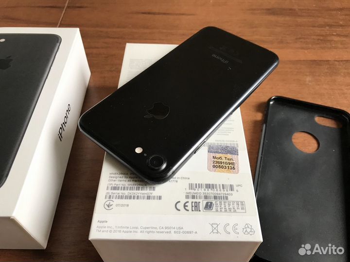 Телефон iPhone 7