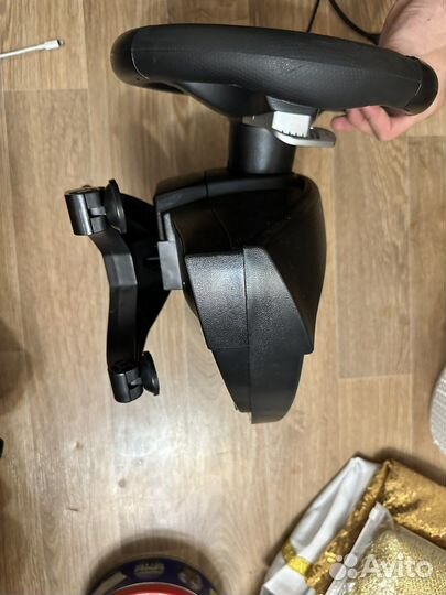 Игровой руль с педалями