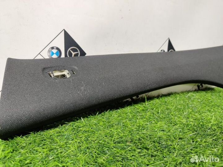 Обшивка стойки передняя левая Mercedes-Benz