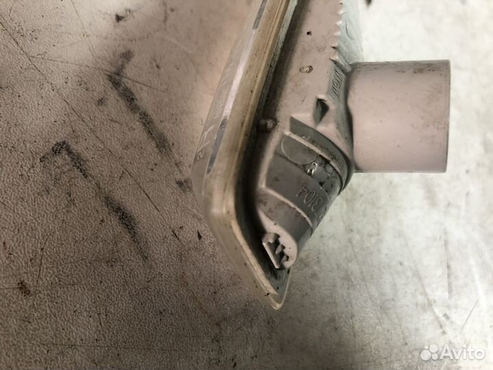 Поворотник Opel Astra J